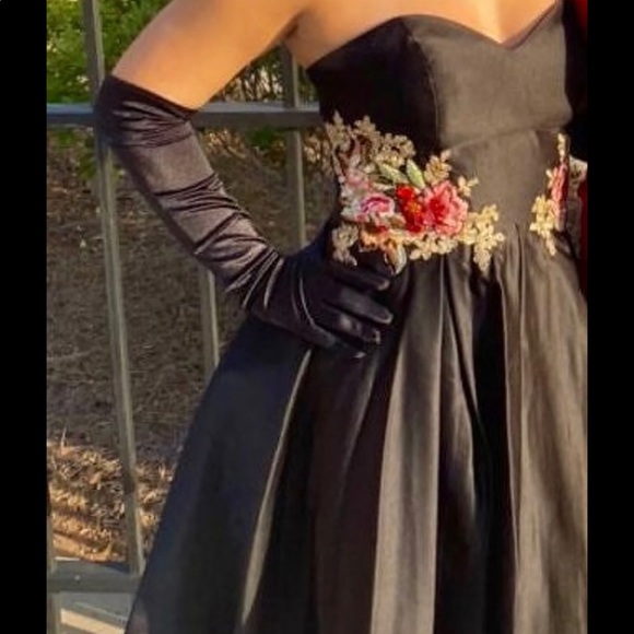 Macys sleeveless black embroidered homecoming dress - Picture 2 of 6
